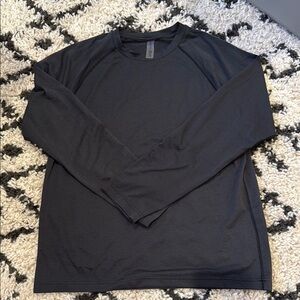 NWT outdoor voices men’s long sleeve S black